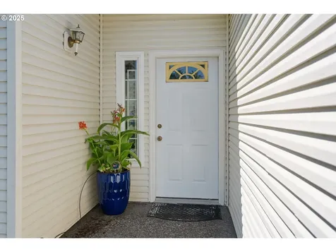796 Street Charles Place Road Hood River OR 97031