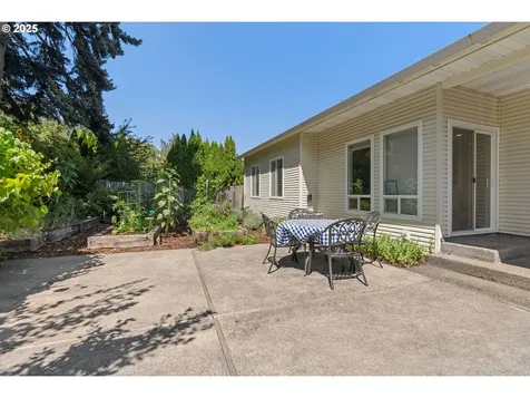 796 Street Charles Place Road Hood River OR 97031
