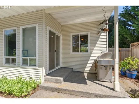 796 Street Charles Place Road Hood River OR 97031