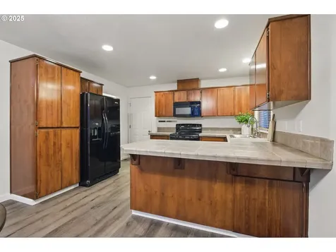 1117 N Winchell Street Portland OR 97217