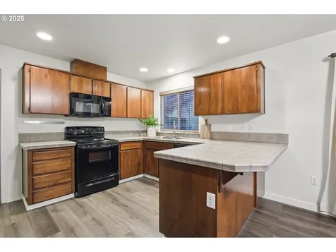 1117 N Winchell Street Portland OR 97217