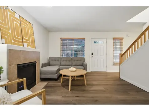 1117 N Winchell Street Portland OR 97217