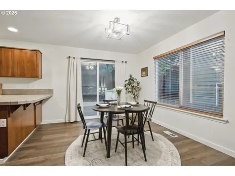 1117 N Winchell Street Portland OR 97217