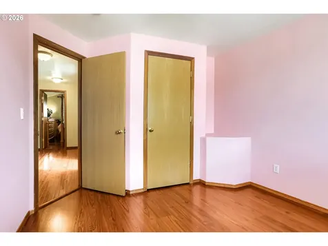 428 SE 10th Street Troutdale OR 97060