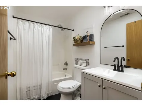 428 SE 10th Street Troutdale OR 97060
