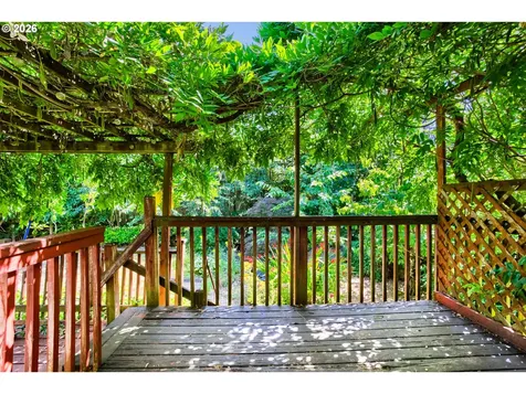 428 SE 10th Street Troutdale OR 97060