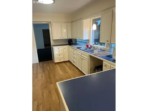 2701 NE 102nd Avenue Portland OR 97220
