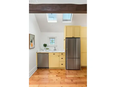 2664 NW Thurman Street Portland OR 97210