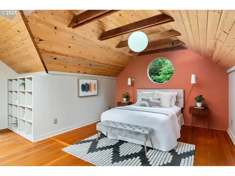 2664 NW Thurman Street Portland OR 97210