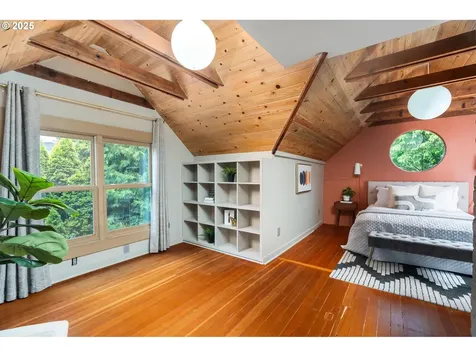 2664 NW Thurman Street Portland OR 97210