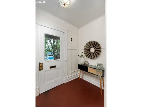 2664 NW Thurman Street Portland OR 97210