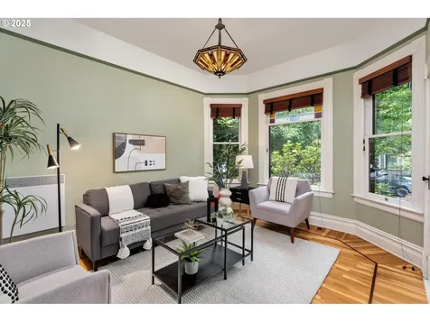 2664 NW Thurman Street Portland OR 97210