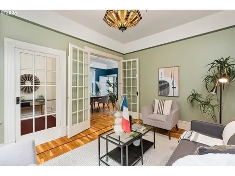 2664 NW Thurman Street Portland OR 97210