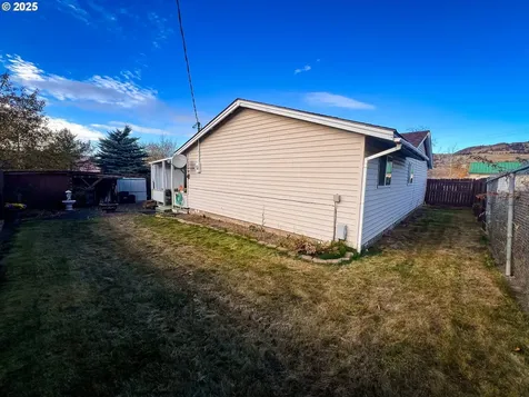 1225 B Street Fossil OR 97830