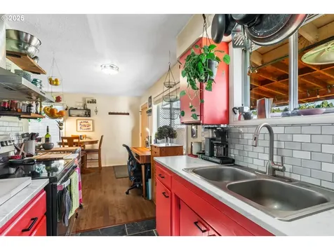 12718 SE Knapp Street Portland OR 97236