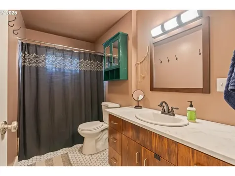 12718 SE Knapp Street Portland OR 97236