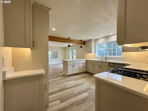 563 Oak Terrace Sutherlin OR 97479