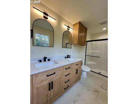 563 Oak Terrace Sutherlin OR 97479