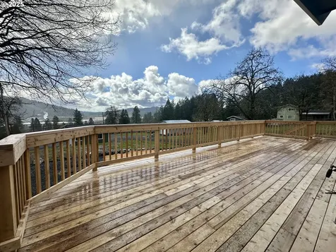 563 Oak Terrace Sutherlin OR 97479