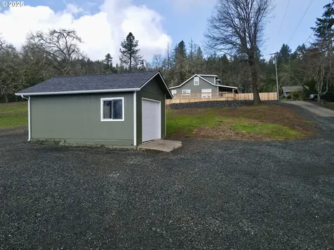 563 Oak Terrace Sutherlin OR 97479