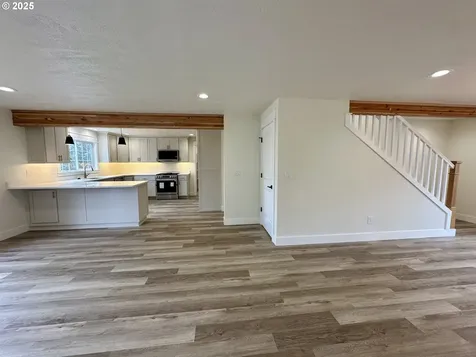 563 Oak Terrace Sutherlin OR 97479