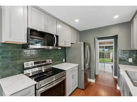 4204 NW Fir Street Vancouver WA 98660