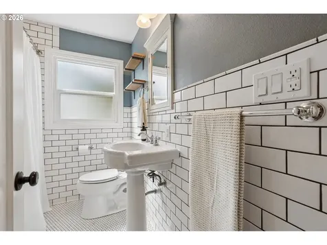4204 NW Fir Street Vancouver WA 98660