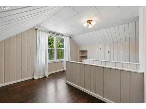 4204 NW Fir Street Vancouver WA 98660