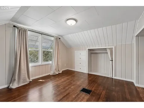 4204 NW Fir Street Vancouver WA 98660
