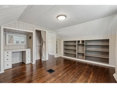 4204 NW Fir Street Vancouver WA 98660