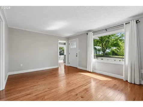 4204 NW Fir Street Vancouver WA 98660
