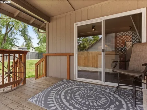 1327 G Street Washougal WA 98671