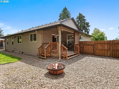 1327 G Street Washougal WA 98671