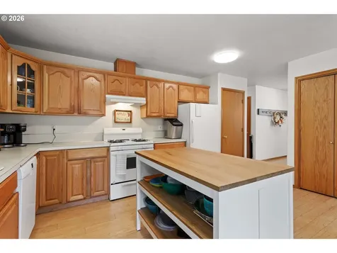 1327 G Street Washougal WA 98671