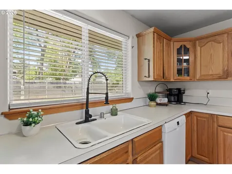 1327 G Street Washougal WA 98671