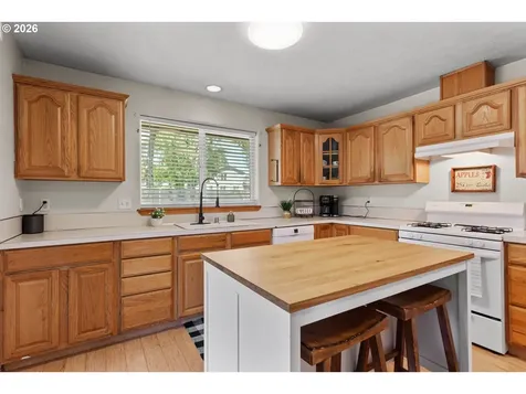 1327 G Street Washougal WA 98671