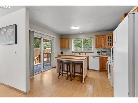 1327 G Street Washougal WA 98671