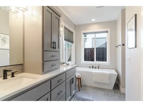 1718 SE 40th Street Brush Prairie WA 98606
