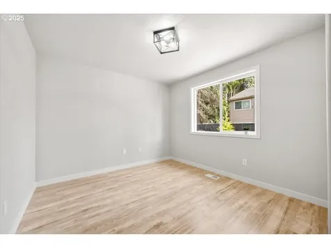 260 7th Court Washougal WA 98671