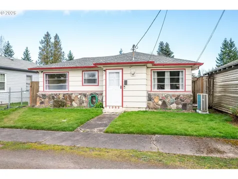 1002 N 10th Avenue Kelso WA 98626