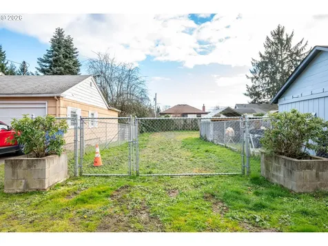 1002 N 10th Avenue Kelso WA 98626