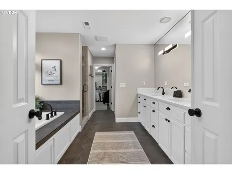 3904 NW 118th Way Vancouver WA 98685