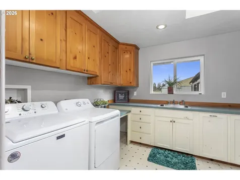 295 Kangas Road Toledo WA 98591