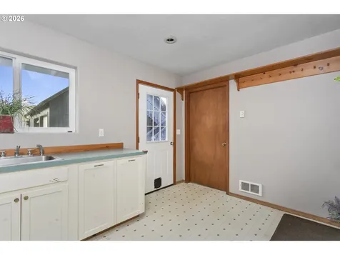 295 Kangas Road Toledo WA 98591