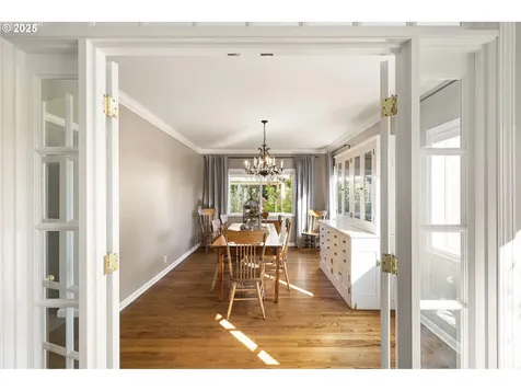 1333 Victorian Way Eugene OR 97401