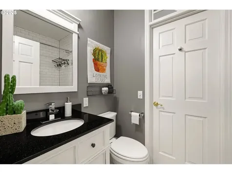 1333 Victorian Way Eugene OR 97401