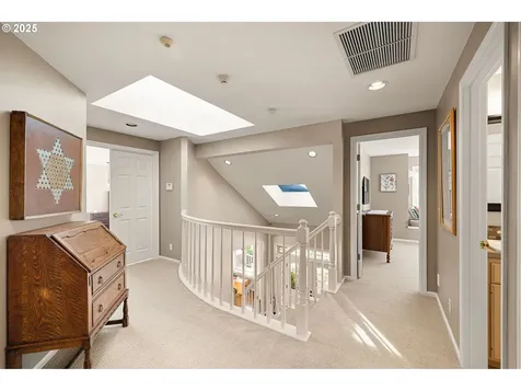1333 Victorian Way Eugene OR 97401
