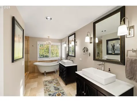 1333 Victorian Way Eugene OR 97401