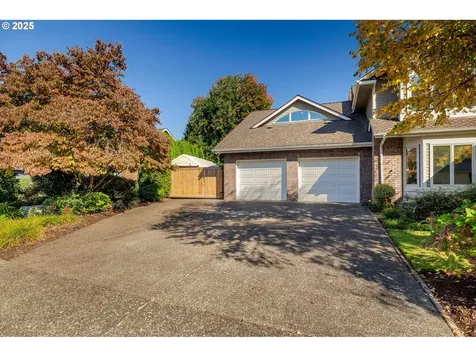 1333 Victorian Way Eugene OR 97401