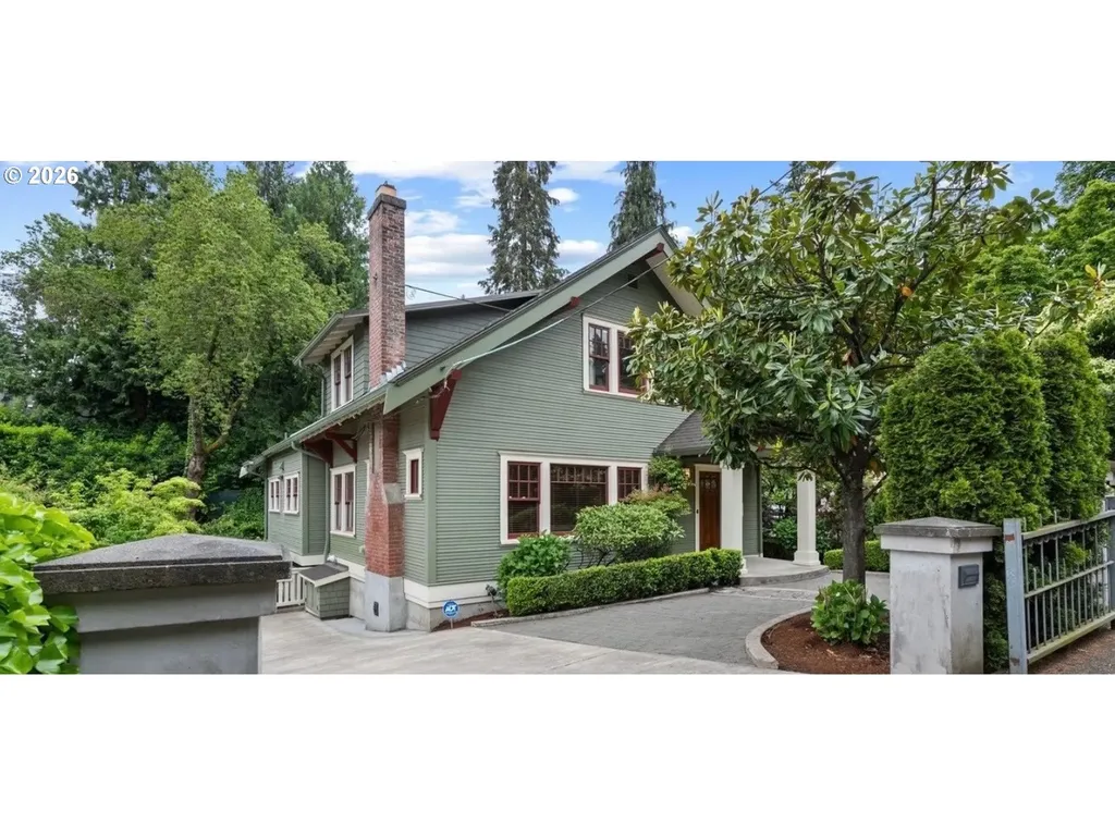 2328 SW Broadway Drive Portland OR 97201